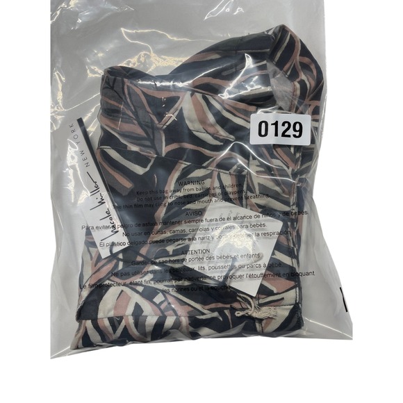 Nicole Miller Size 4 (Small) Women's Shorts Black & Blush Tropical Leaf Print Sh - Picture 12 of 12